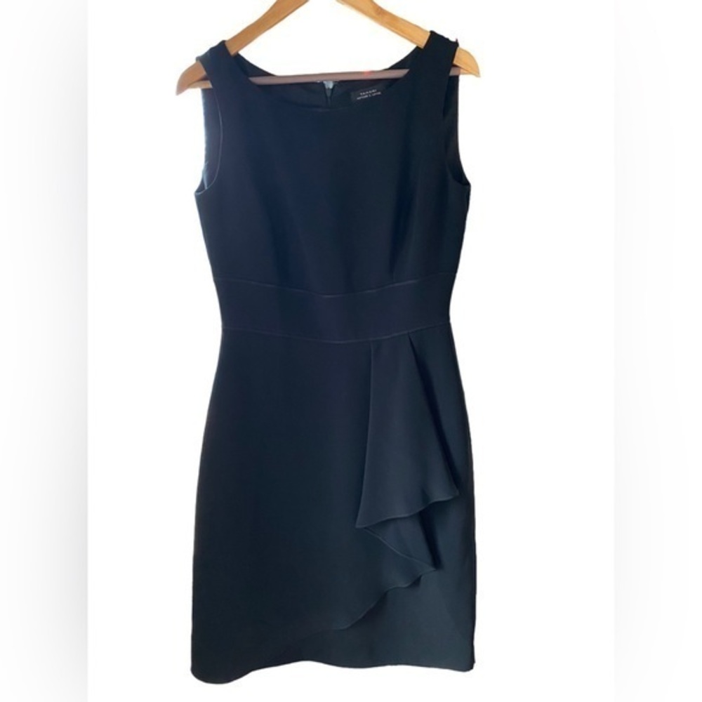Tahari women’s black sleeveless crew neck sheath ruffle mini dress size 4
